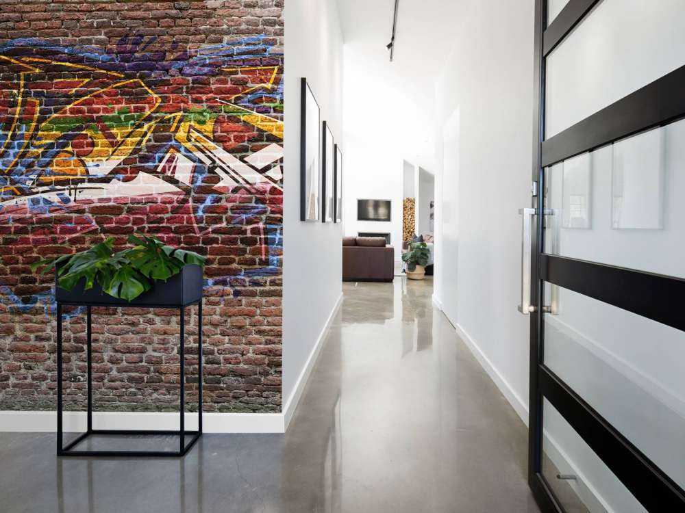 Graffiti sur un mur de briques