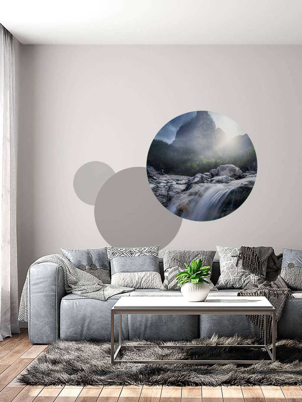 Mistige Bergstroom au lever du soleil