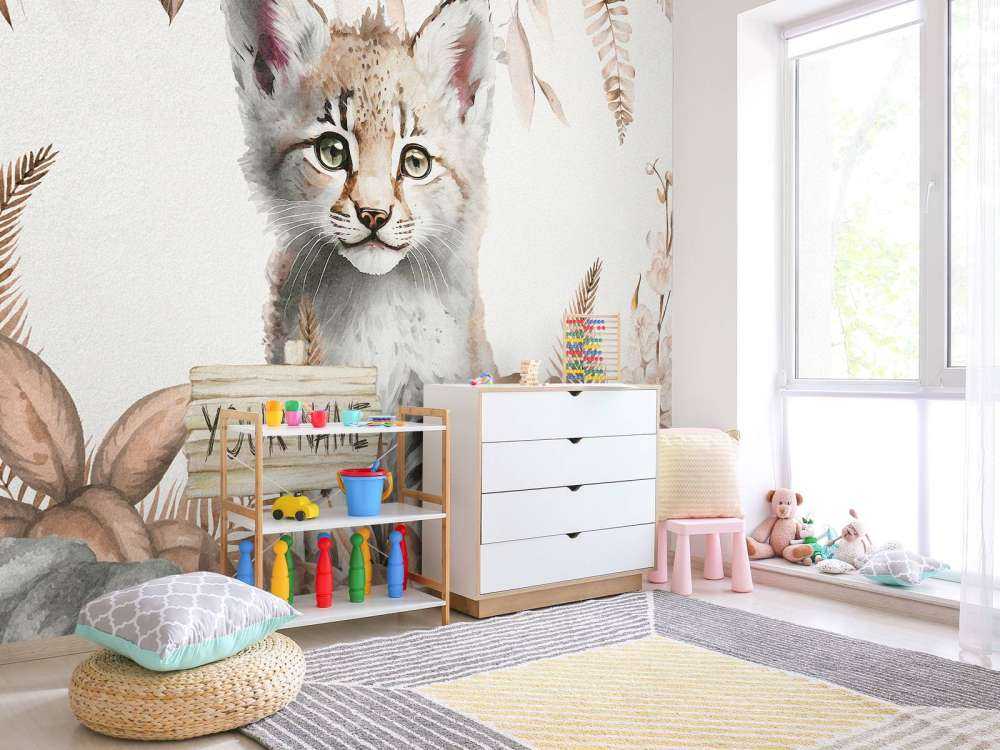 Bébé lynx dans la jungle taupe