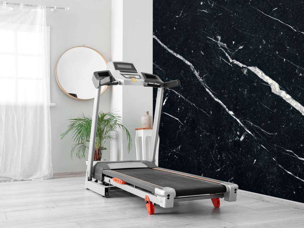 Marbre foncé avec des veines blanches