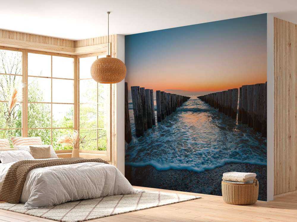 Brise-lames au coucher du soleil