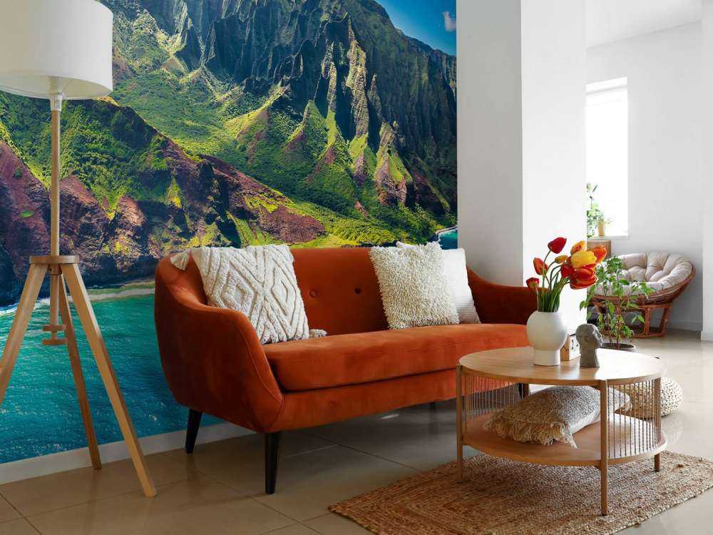 Montagnes le long de la côte