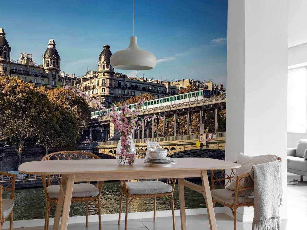 Porte de ville classique sur la Seine