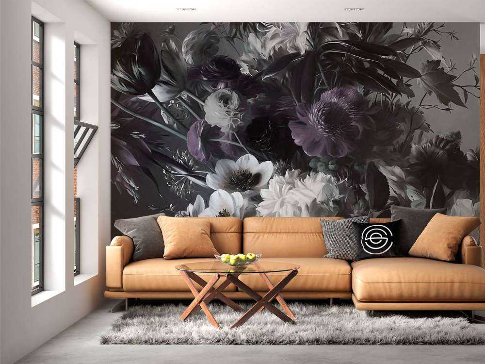 Grand bouquet avec des anémones violettes