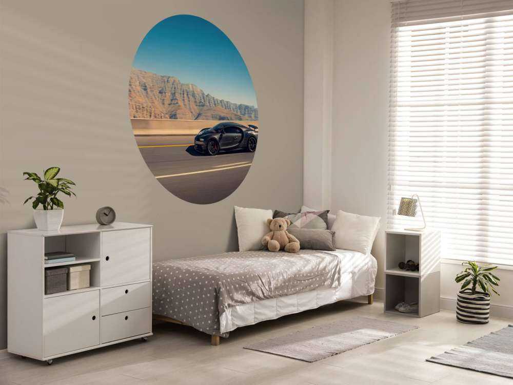 Hypercar contre paysage montagneux