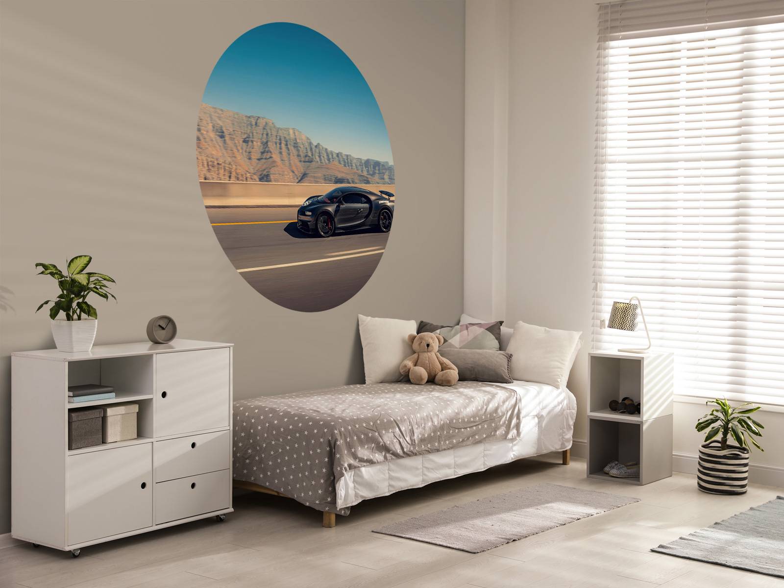 Hypercar contre paysage montagneux