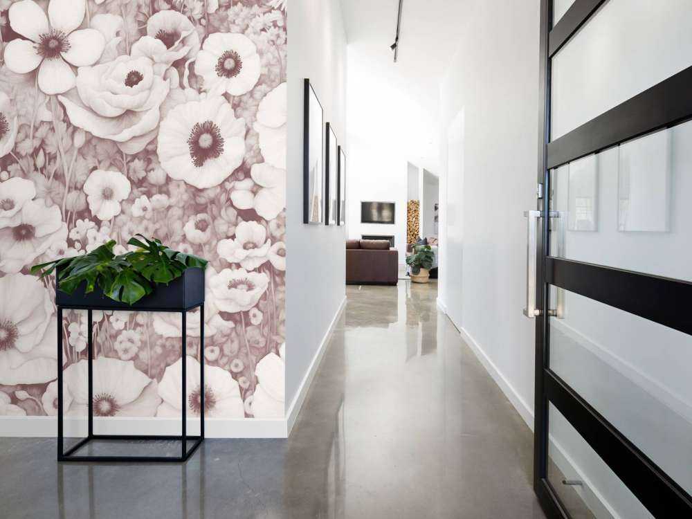 Poppy Tale Monochrome Bordeaux