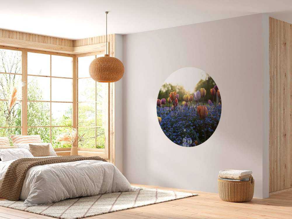 Champ de tulipes joyeux