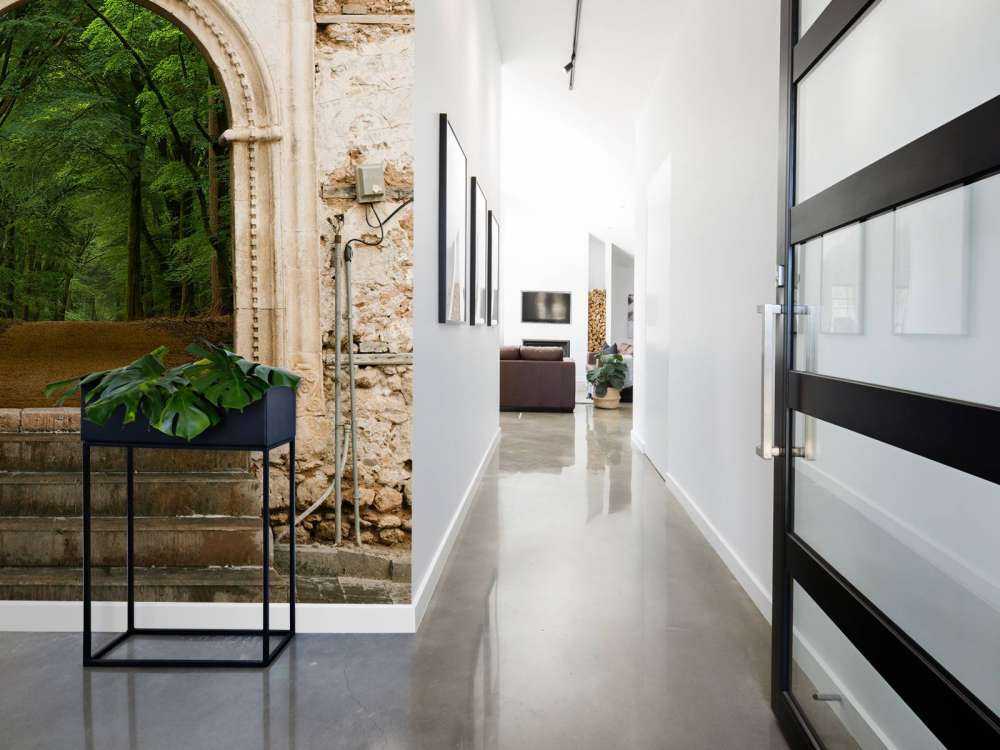 Porte vers le sentier forestier vert