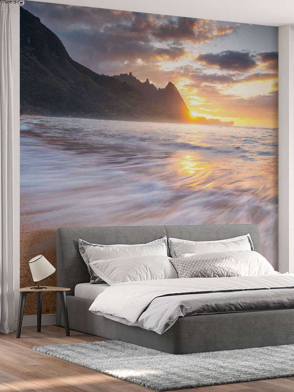 Soleil d'or sur une plage tropicale