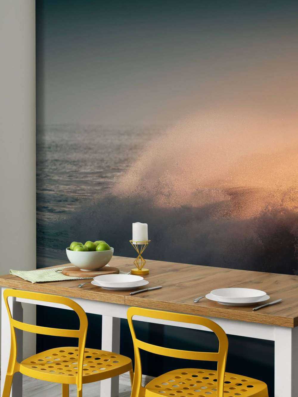 Vagues déferlantes sur la plage