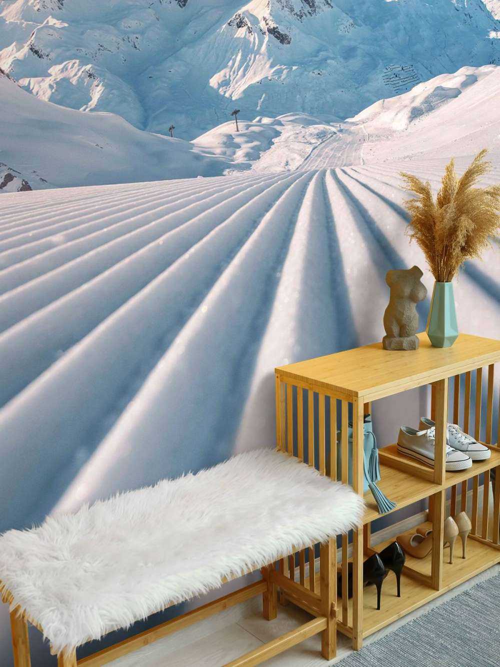 Traces dans la neige de montagne