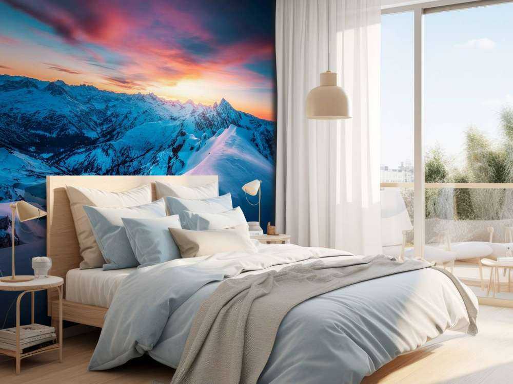 Sommet enneigé à l'aube ardente