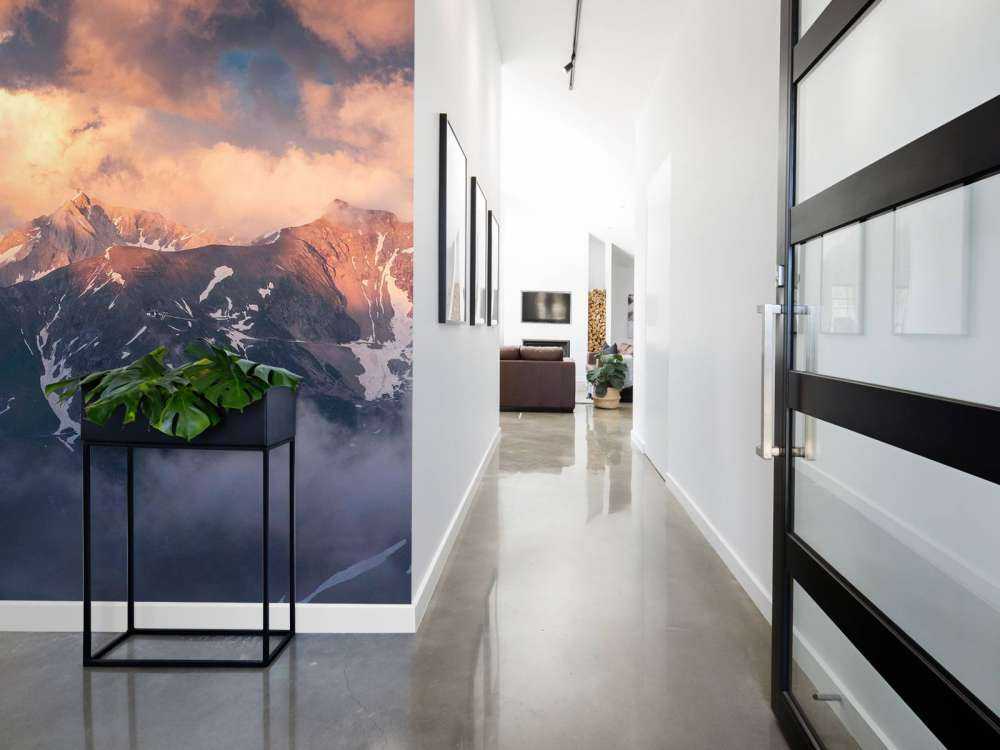 Lumière du soir sur la crête de la montagne