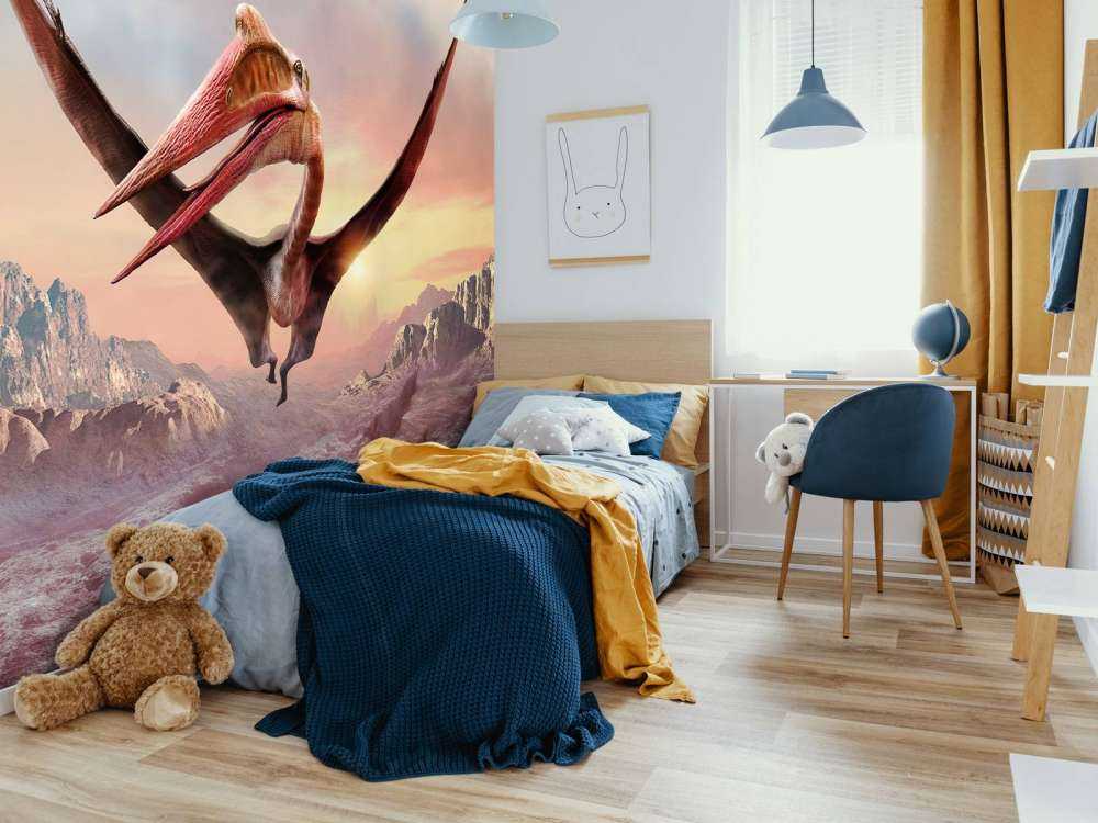 Quetzalcoatlus volant au-dessus des montagnes