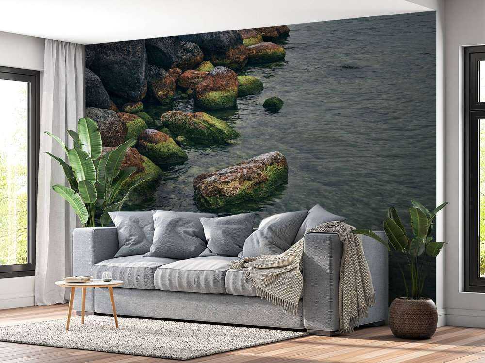 Roches au lac de montagne