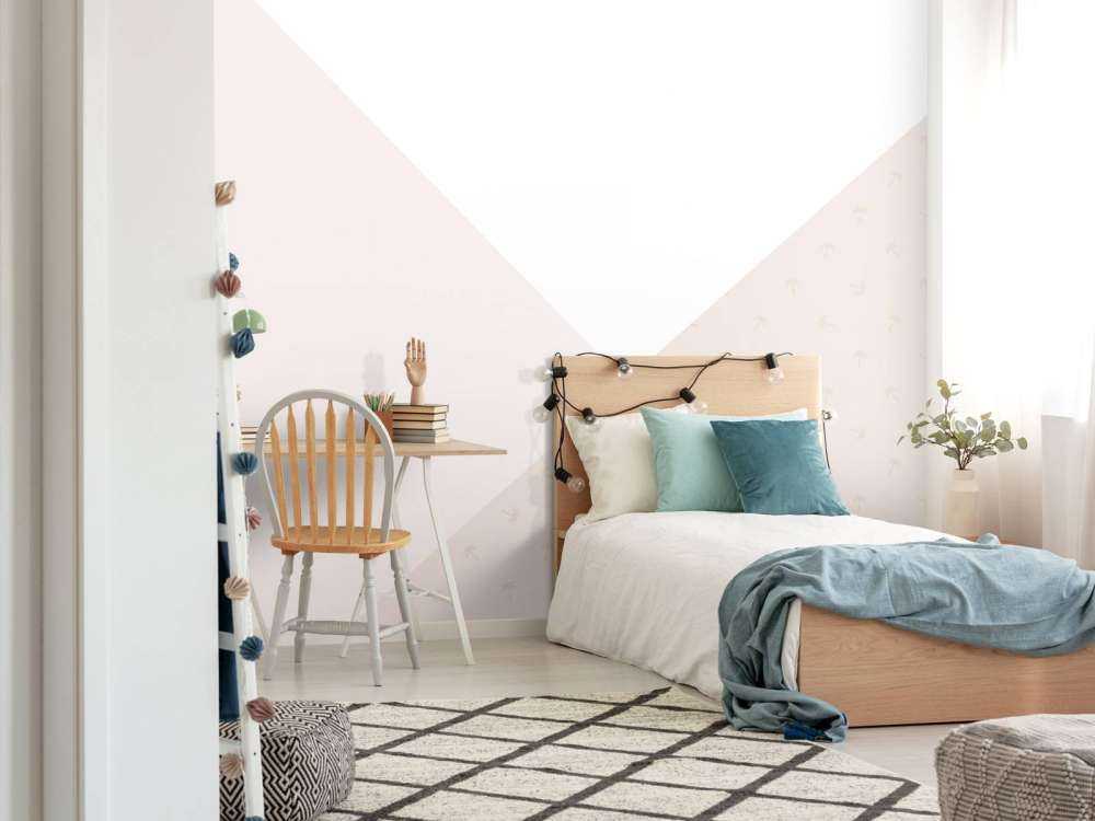 Triangles roses avec palmiers