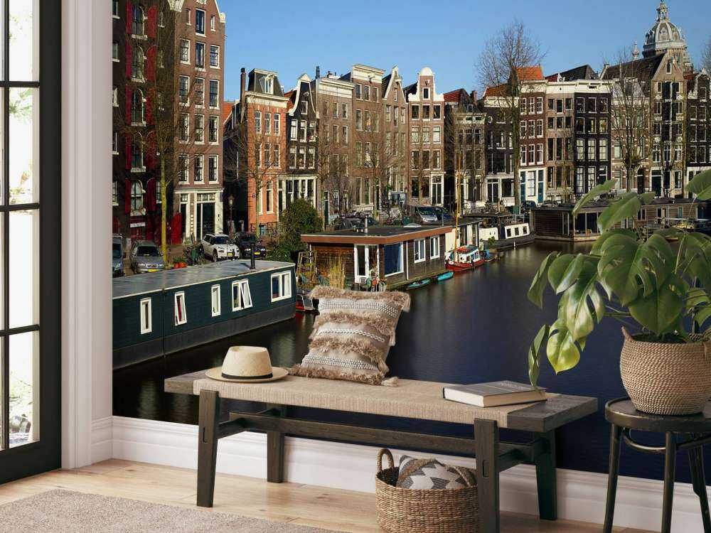 Bateaux&#x20;fluviaux&#x20;le&#x20;long&#x20;du&#x20;canal