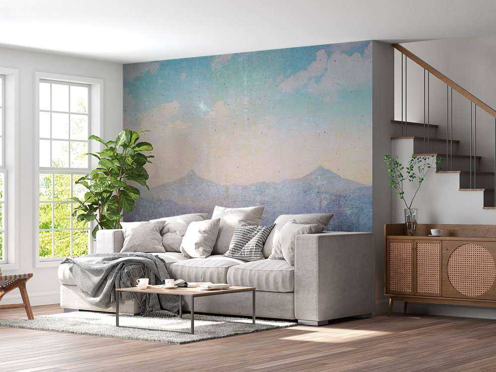 Paysage montagneux estompé dans la lumière du matin