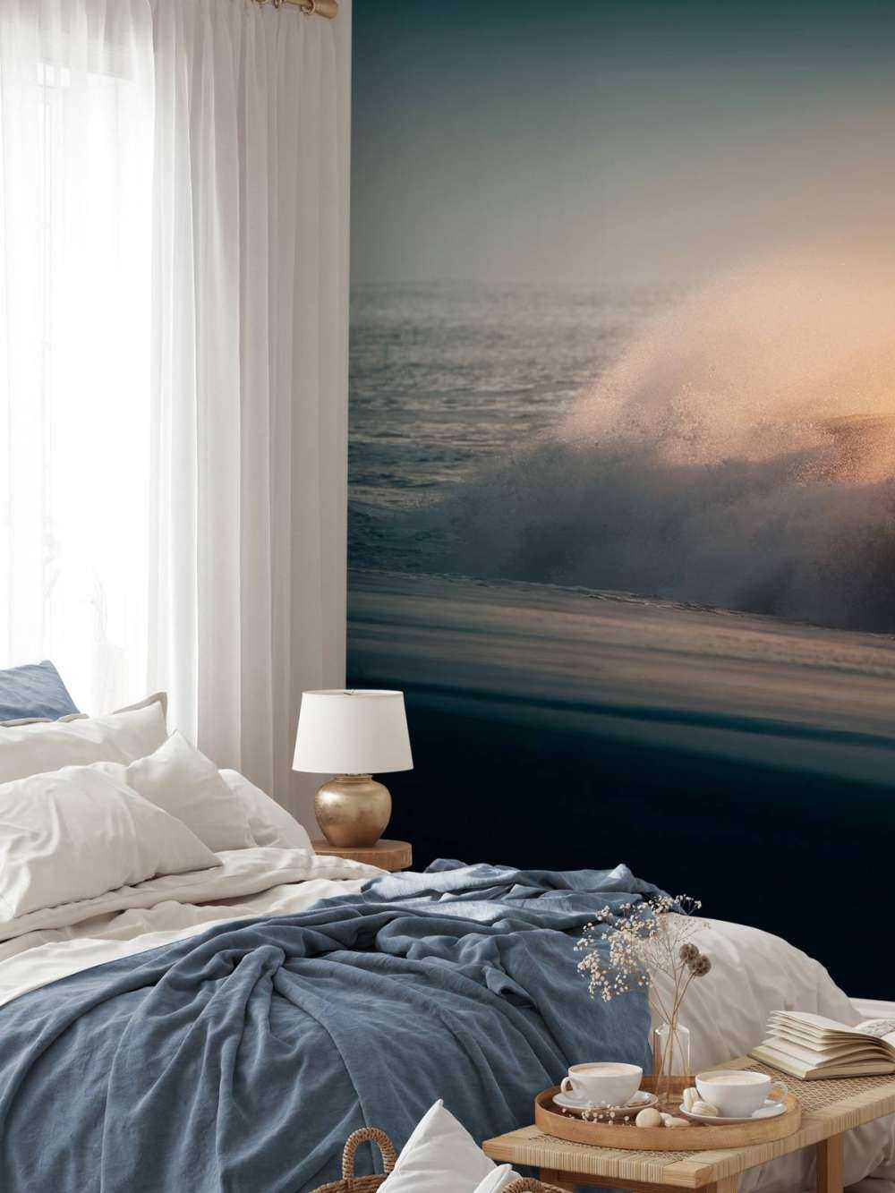 Vagues déferlantes sur la plage