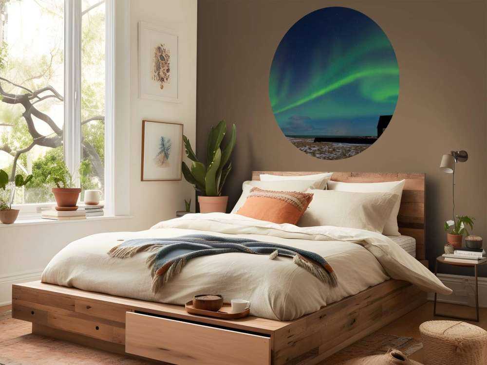 Aurore boréale au-dessus d'une église