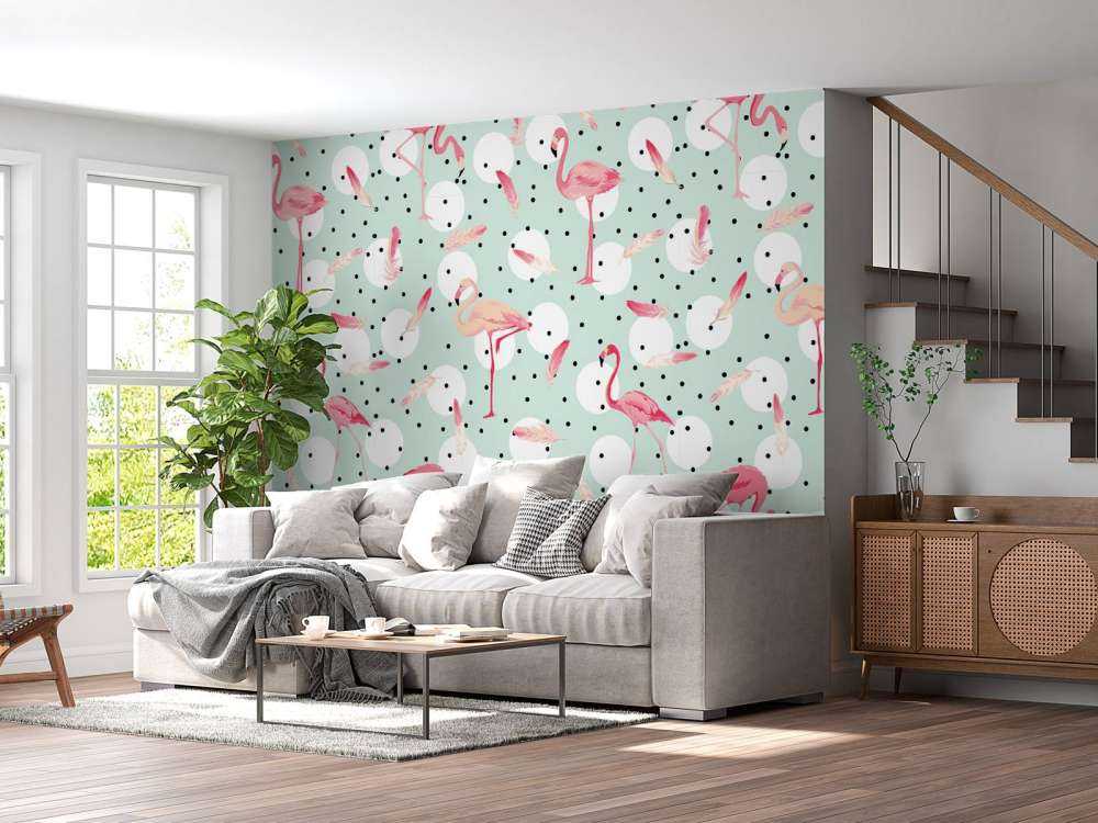 Flamants et plumes roses