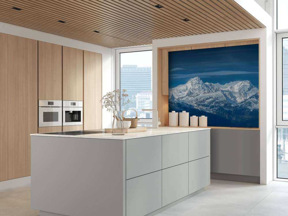 Lumière d'hiver sur les sommets alpins.