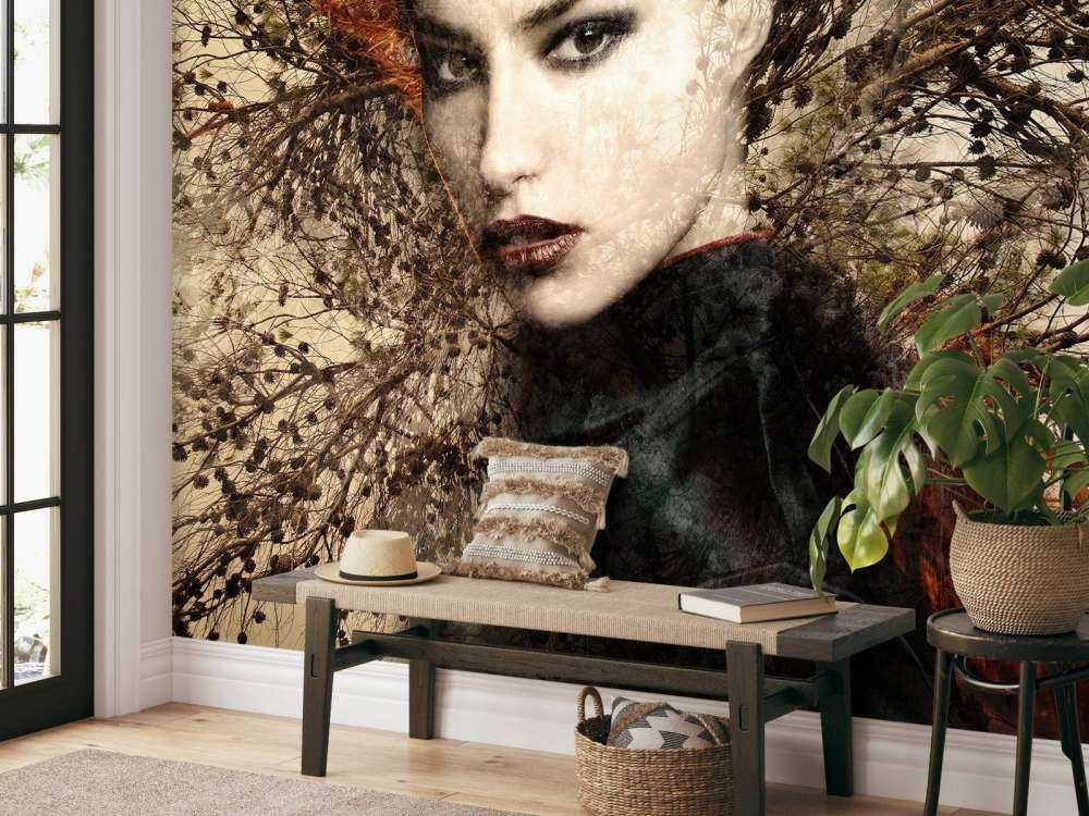 Femme et branches gracieuses