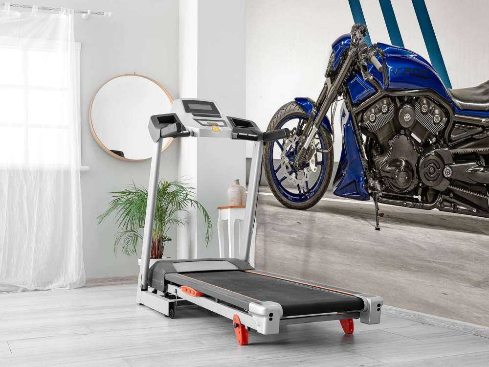Une moto bleue