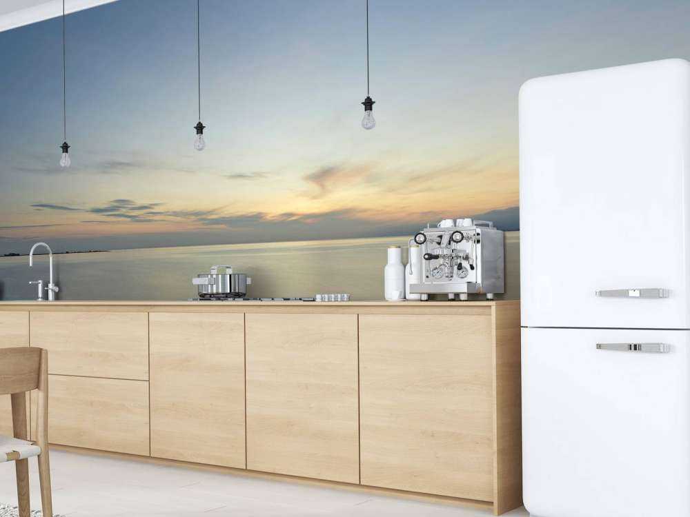 Lever de soleil près de la côte 