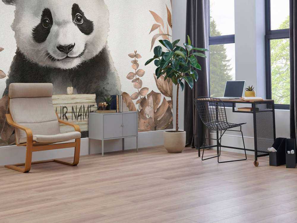 Bébé panda dans la jungle taupe