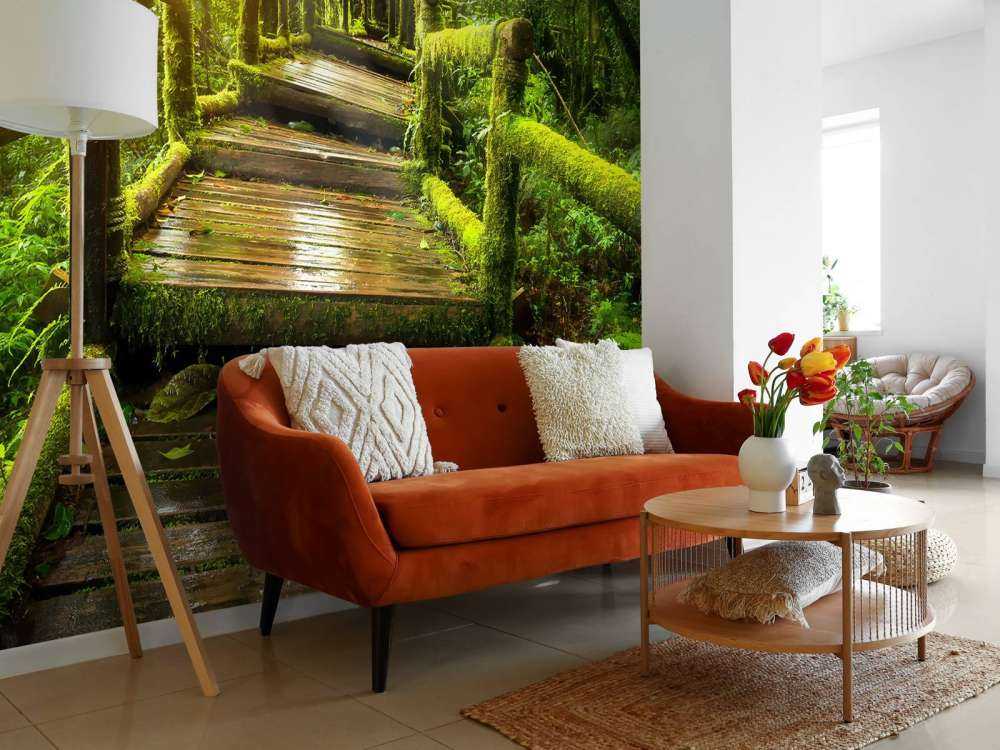 Grand escalier dans la jungle