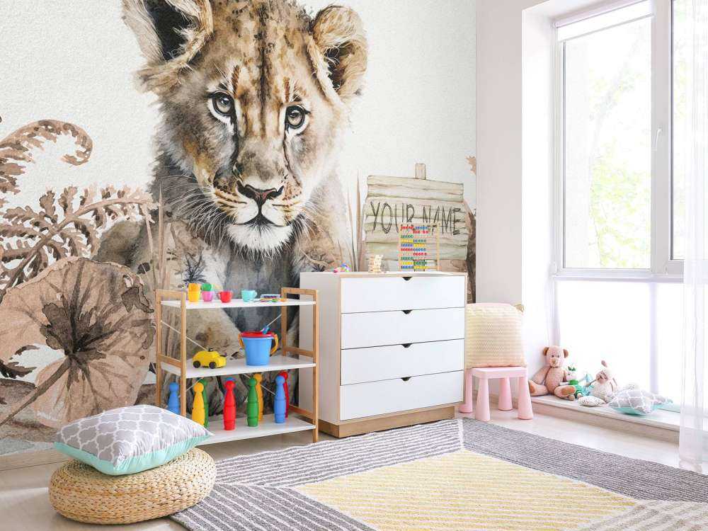 Bébé lion dans la jungle taupe