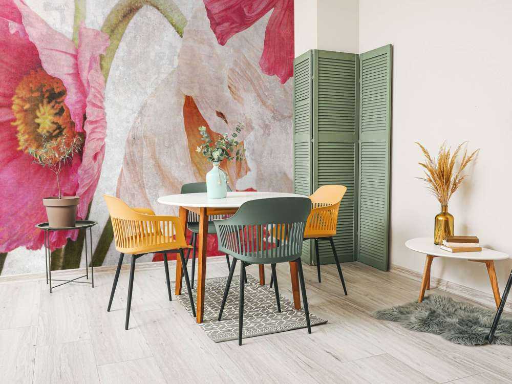 Coquelicots dansants dans l'air d'été