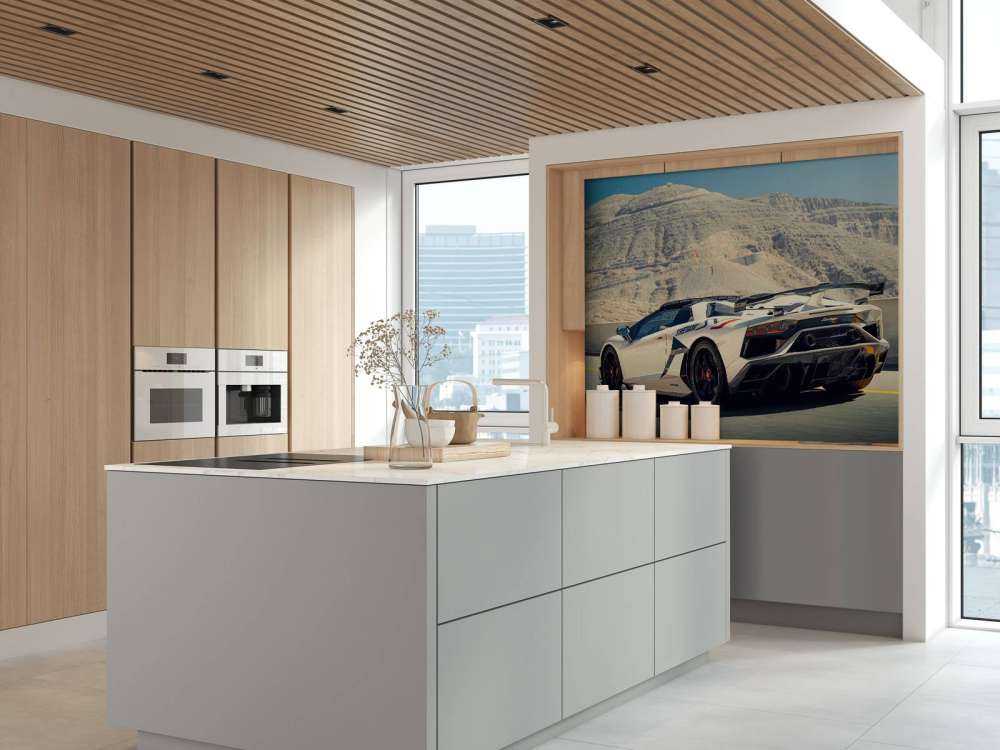 Supercar sur col de montagne