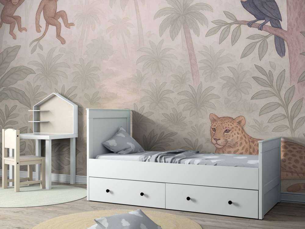 Amis de la jungle dans la brume du matin.