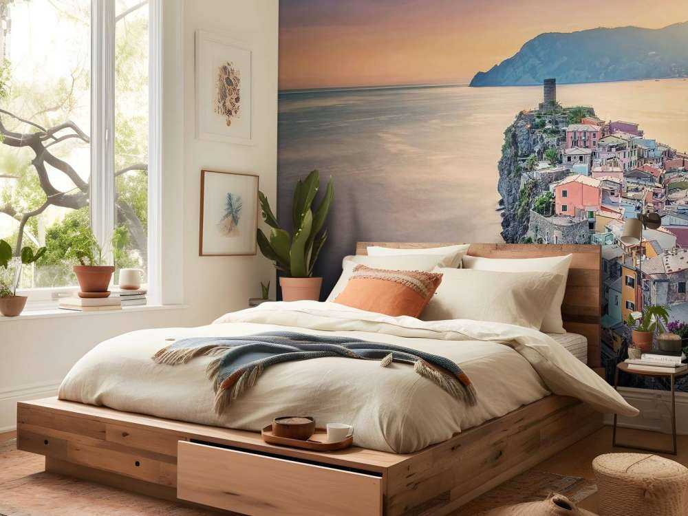 Coucher de soleil au-dessus des rochers côtiers colorés.