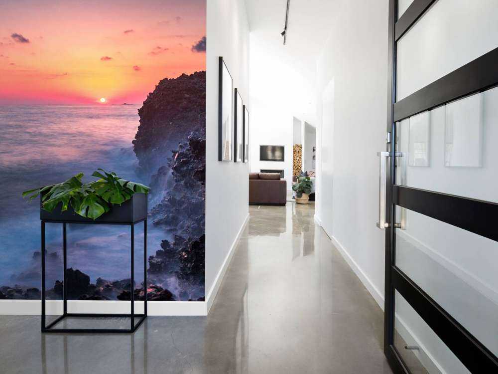 Côte de lave dans la lumière du soir.