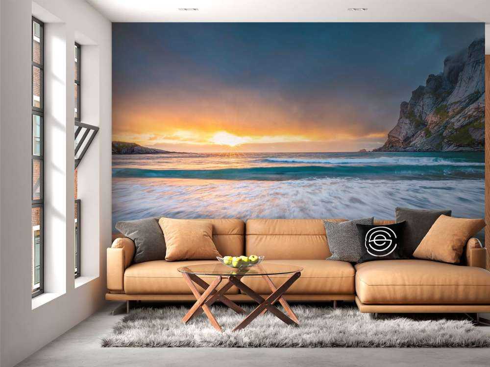 Coucher de soleil sur une côte accidentée