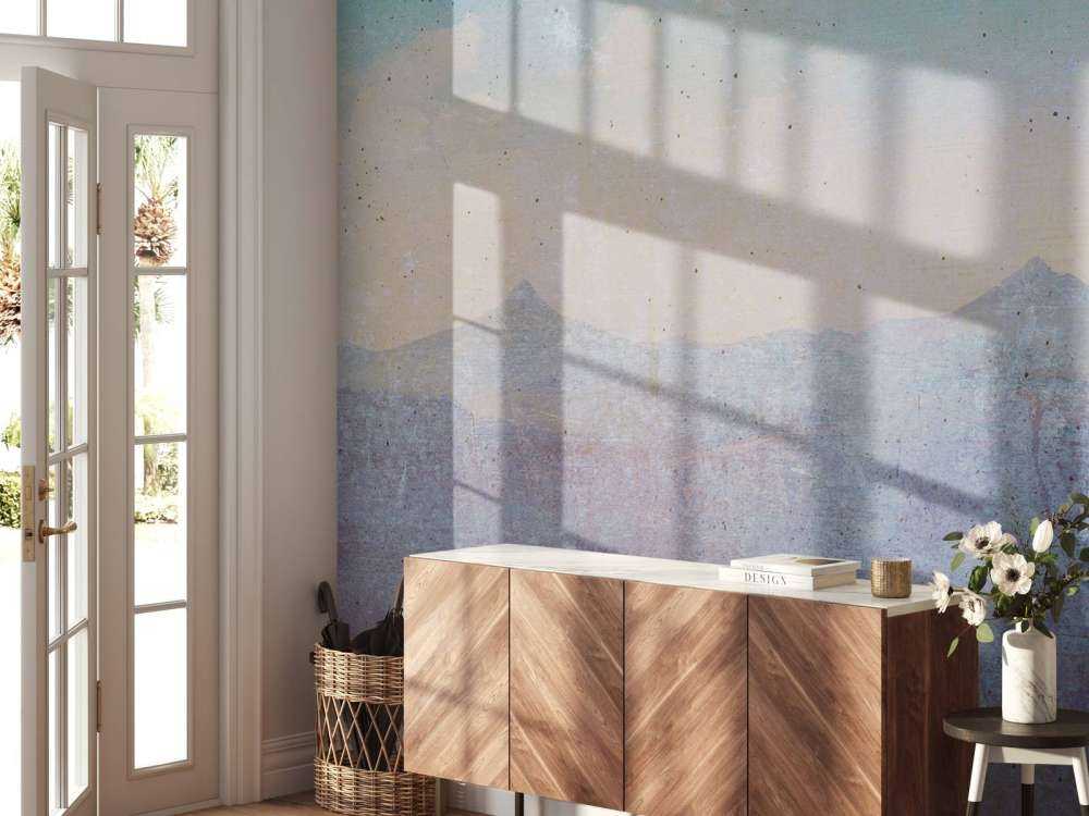 Paysage montagneux estompé dans la lumière du matin