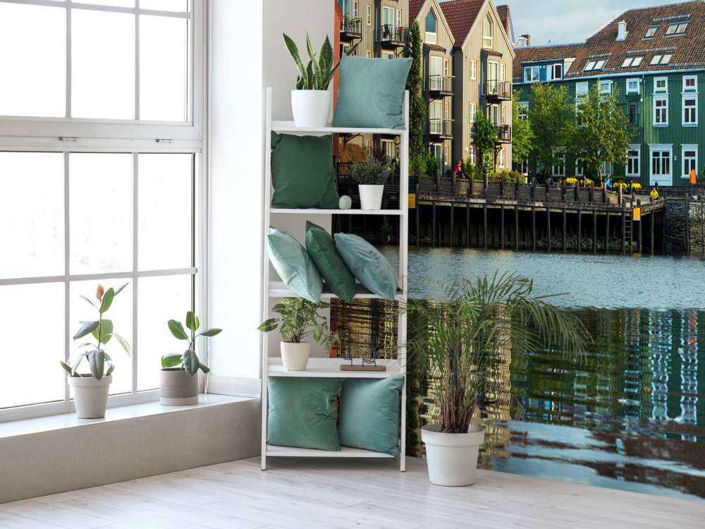 Maisons colorées au bord de l'eau.