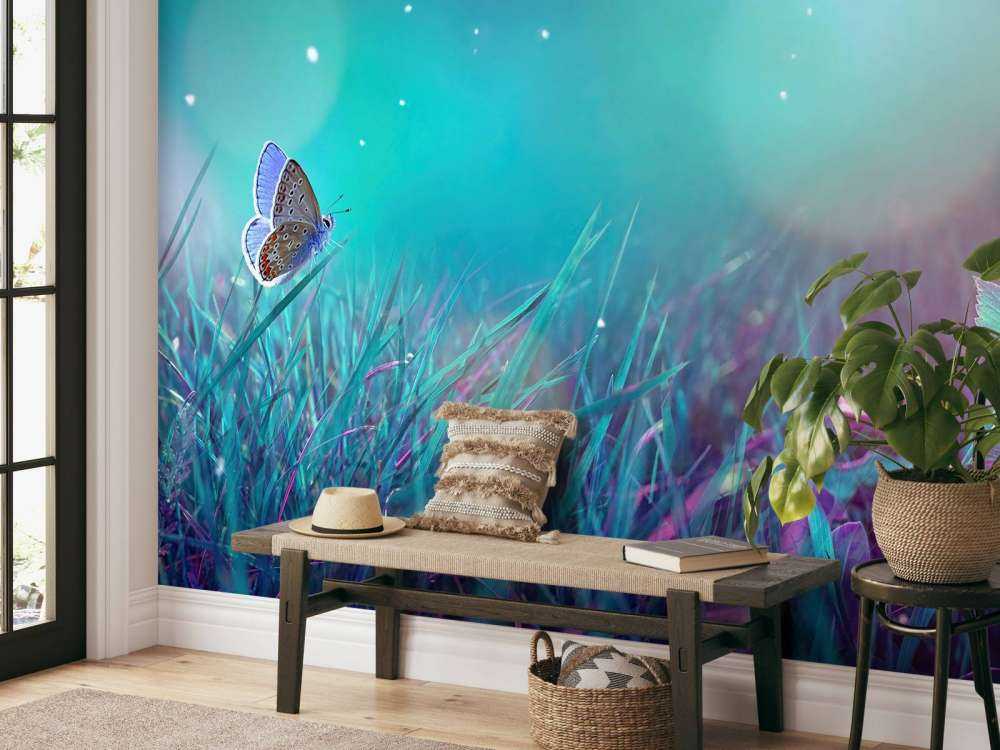 Papillon dans la rosée du matin