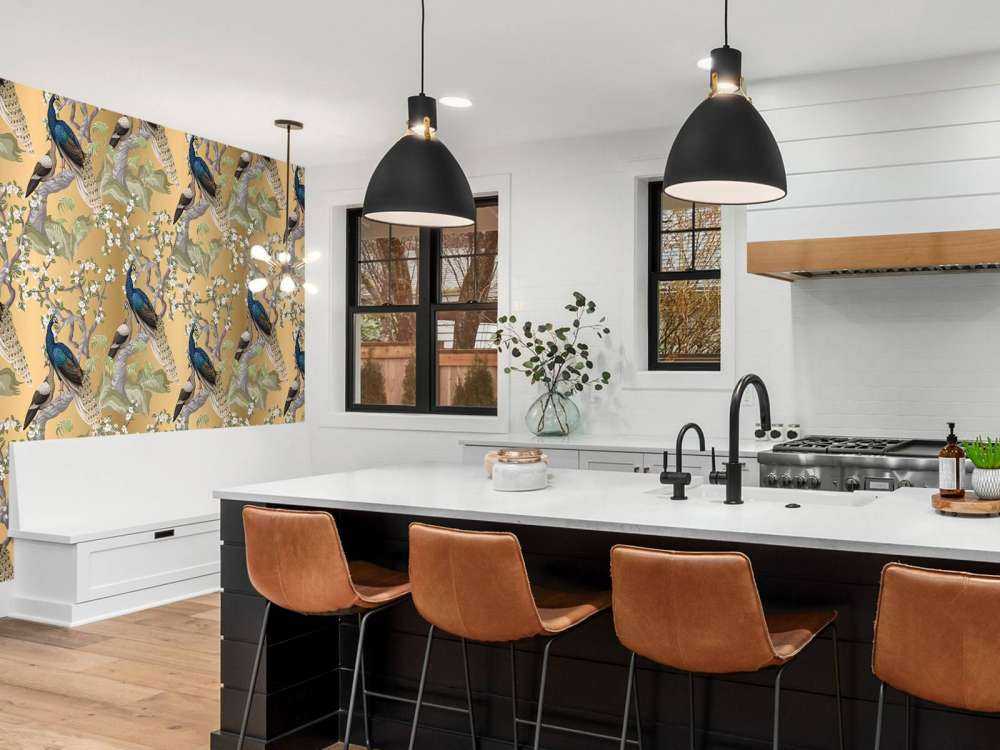 Chuchotements de Paon dans l'Oasis