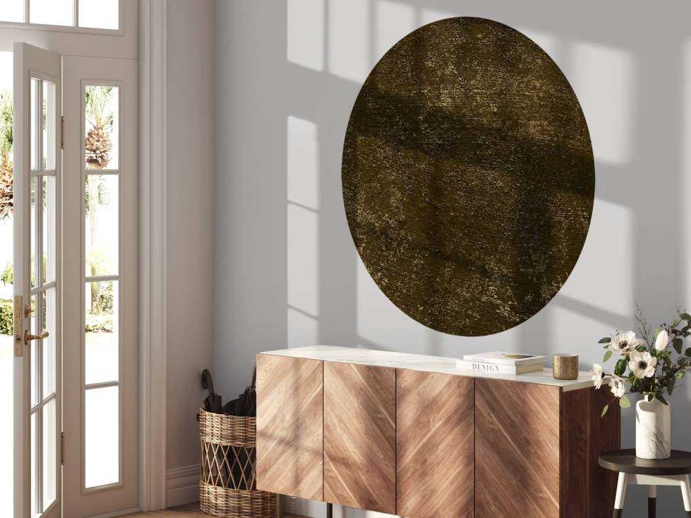 Une structure dorée et rayonnante