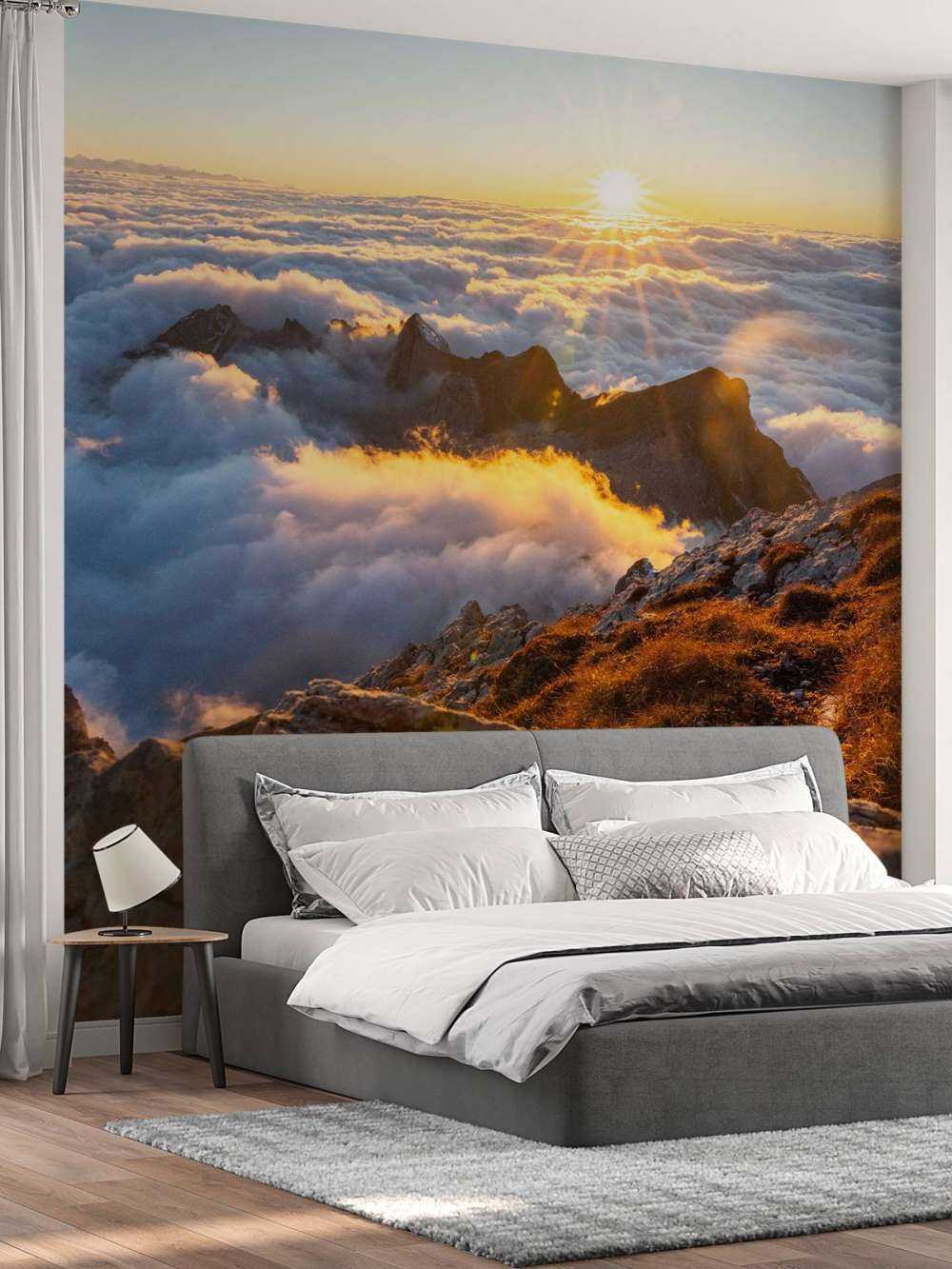 Lumière du soleil au-dessus de la mer de nuages