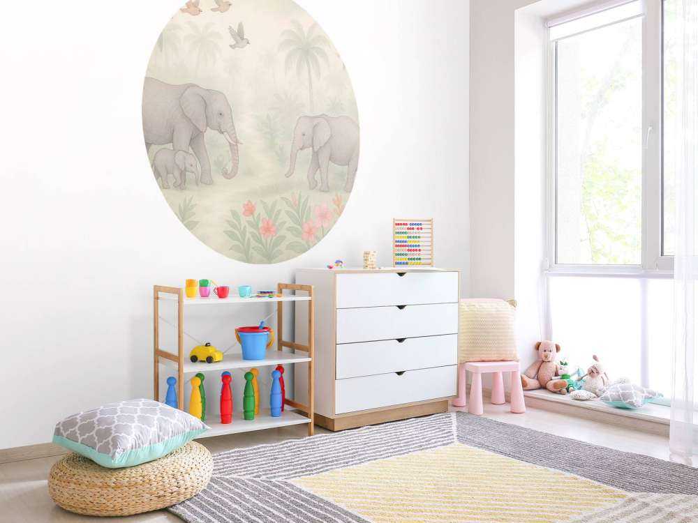 Promenade d'éléphants parmi les fleurs tropicales