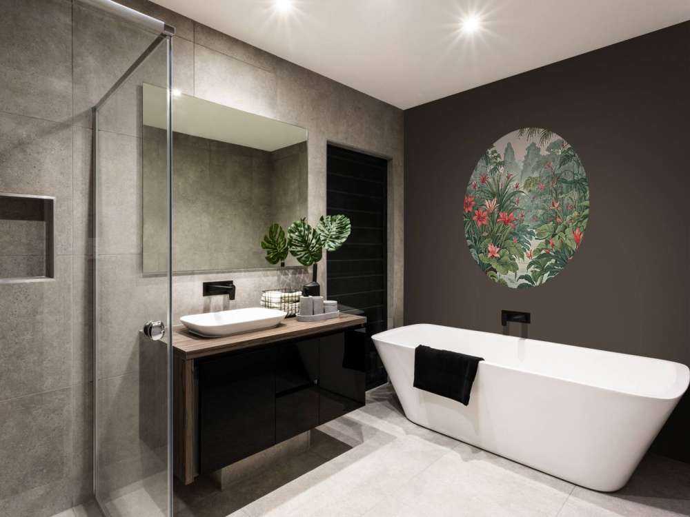 Forêt tropicale de lys dans la brume du matin