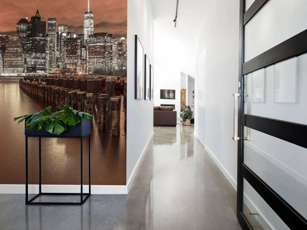 Skyline de Manhattan avec des brise-lames