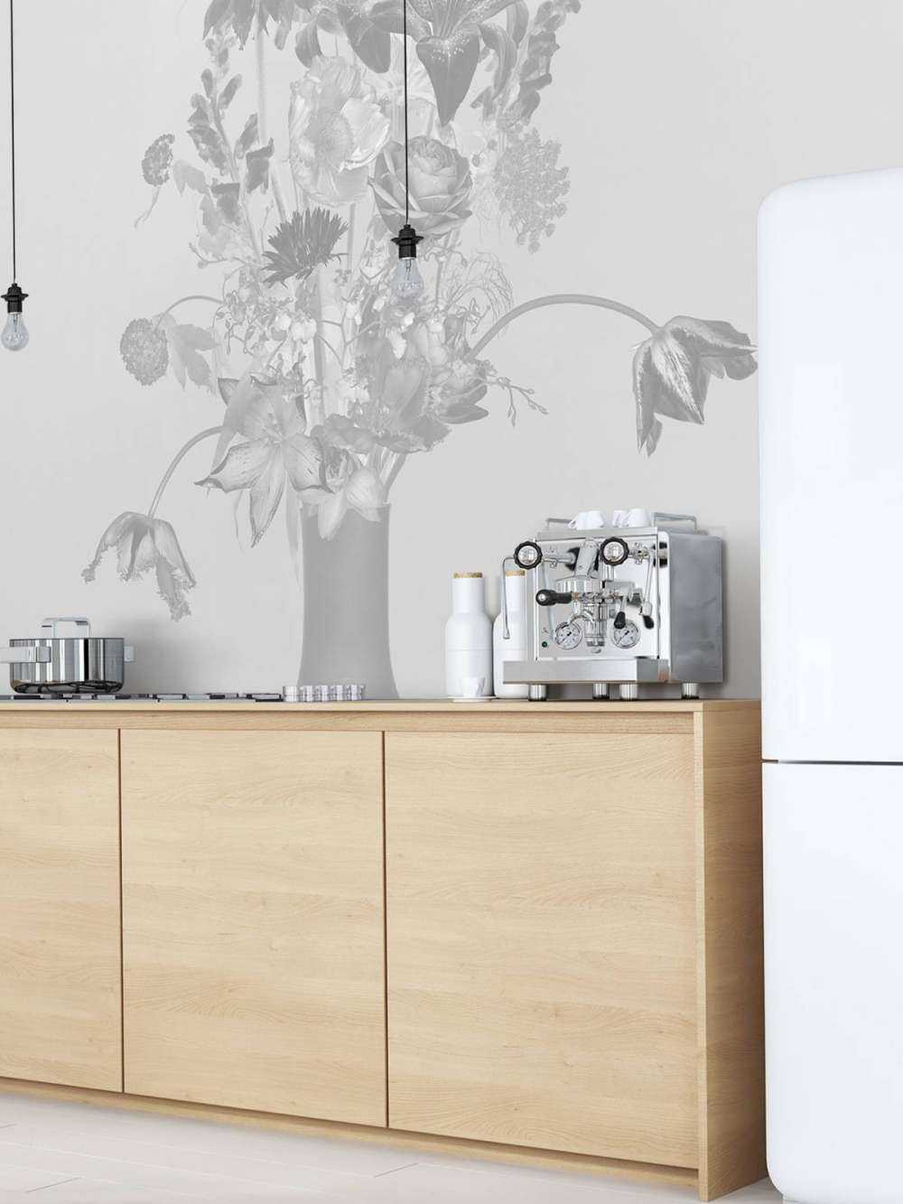 Généreux bouquet de fleurs noir et blanc