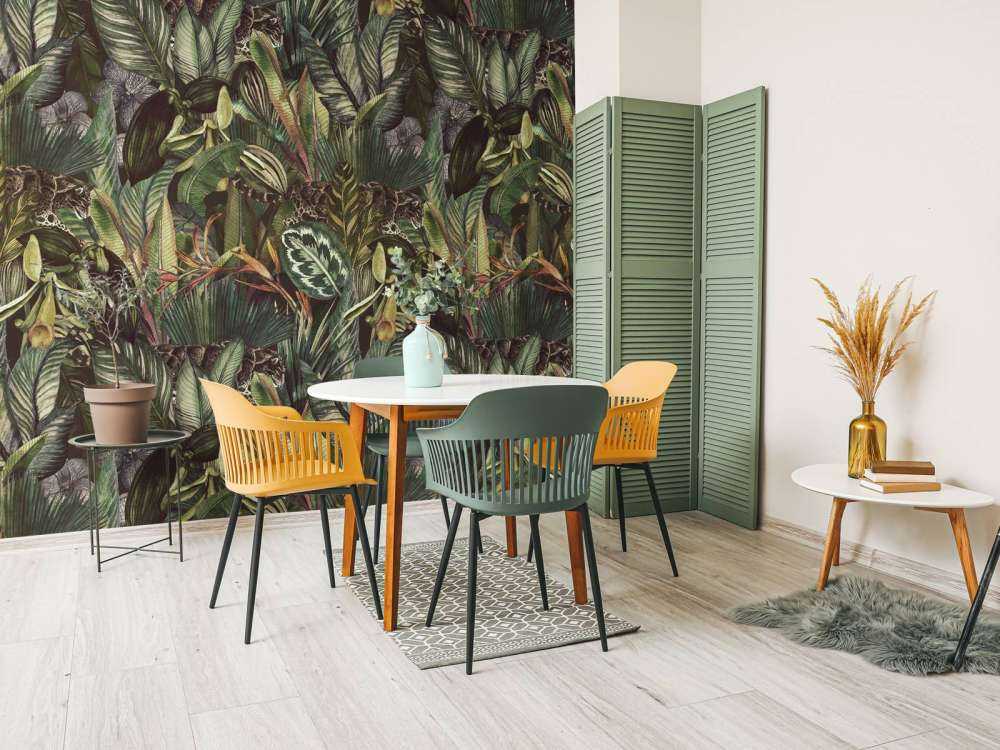 Léopard entre les feuilles